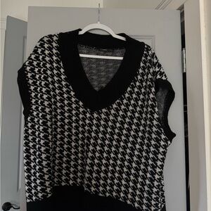 Black & White Houndstooth V-Neck Sweater Vest